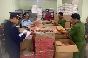 Phú Yên: Phát hiện gần 3000kg thực phẩm, không có hóa đơn, chứng từ