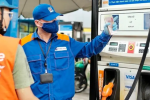 Giá xăng hôm nay có thể tăng 500 đồng/lít