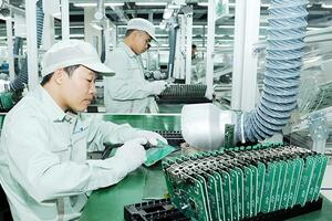 Giải pháp nào phát triển 50.000 nhân lực cho ngành bán dẫn?