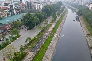 Hà Nội bắt đầu thí điểm làn đường dành riêng cho xe đạp