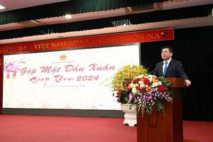 Tín hiệu tích cực về sản xuất công nghiệp, thương mại đầu năm 2024
