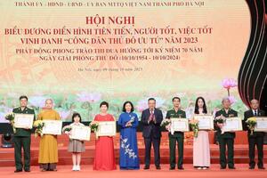 Hà Nội: Tặng danh hiệu "Người tốt, việc tốt" cho 18 cá nhân