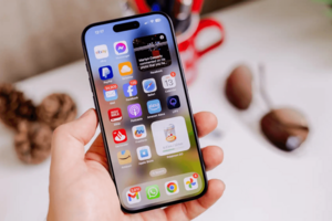 Giá smartphone đồng loạt dò đáy: iPhone 12, 15 Pro Max rẻ chưa từng có trong lịch sử, siêu phẩm đình đám 1 thời chỉ còn 7 triệu đồng