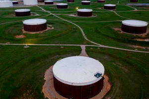 Thông tin từ Trung Quốc kéo giá dầu hạ sâu