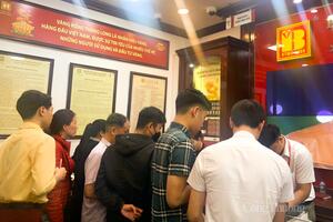 Giá vàng ngày 13/3: Giá vàng trong nước và thế giới tăng giảm trái chiều
