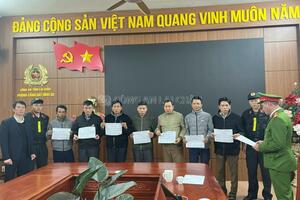 Lai Châu: Bắt giữ 7 đối tượng khai thác vàng trái phép