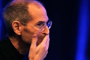 Buồn của Steve Jobs: Xây dựng đế chế cả đời rồi bị Microsoft vượt mặt chỉ trong 10 năm, Apple còn lại gì ngoài cái tên và 170 tỷ USD tiền mặt?
