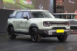 SUV địa hình công suất 409 mã lực, siêu tiết kiệm xăng, giá gần 400 triệu đồng