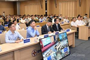 Nhu cầu phụ tải tăng cao, Bộ Công Thương kêu gọi tiết kiệm điện
