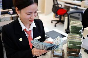 Tỷ giá lập đỉnh, Ngân hàng Nhà nước sẽ can thiệp?