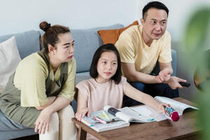 "Con trai và con gái, ai khó nuôi dạy hơn? Sau khi đọc kết luận này, tôi mới hối hận vì đã trách nhầm con nhiều năm"