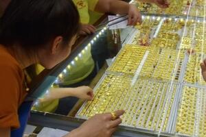 Điểm tin kinh tế - thị trường ngày 2/5/2024: Giá vàng đảo chiều bật tăng mạnh