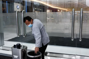 Hàng triệu người già Trung Quốc không dám nghỉ hưu