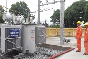 Điện lực Nam Định bảo đảm vận hành an toàn hệ thống điện mùa nắng nóng