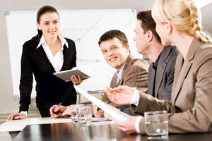 Những ngành học được phụ huynh rất mê nhưng thực tế đã "bão hòa", nguy cơ thất nghiệp cao kể cả học trường top