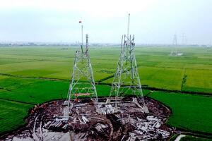 Thi công đường dây 500kV mạch 3: EVNNPT huy động thêm 800 nhân lực hỗ trợ