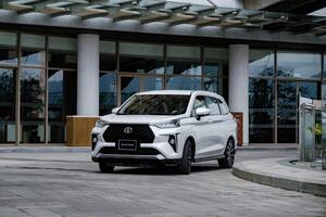 Giá xe Toyota Veloz Cross tháng 6/2024