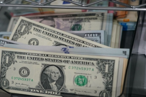 Tỷ giá USD hôm nay 18/6/2024: Đồng Đô la Mỹ trượt giá khi lo lắng chính trị ở châu Âu giảm bớt