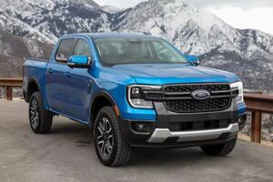 Top 10 xe bán tải bán chạy nhất thế giới: Toyota Hilux bỏ xa Ford Ranger