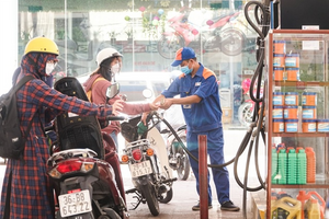 Lập sàn kinh doanh, xăng dầu sẽ không còn đi ngầm, tay trái bán cho tay phải?