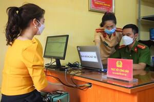 Từ tháng 8, người dân có thể bấm biển số xe trên VNeID