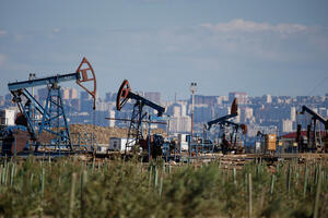 Dầu WTI giảm 1% khi cơn bão Beryl ập đến Texas