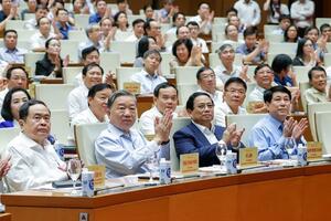 Đạo đức là "vũ khí" giúp cán bộ vượt qua thách thức, cám dỗ