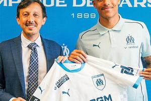 Greenwood rời MU gia nhập Marseille giá 30 triệu euro, nhận áo số 10