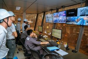 Hội Doanh nhân trẻ Hải Phòng tham quan Công ty VJS