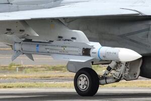 Mỹ “hô biến” tên lửa dành cho tàu chiến thành vũ khí phóng từ trên không