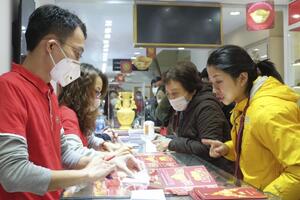 Giá vàng hôm nay 13/8/2024: Giá vàng tăng vọt