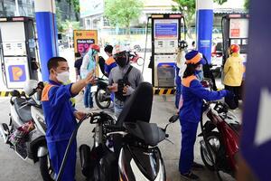 Giá xăng dầu hôm nay ngày 13/8/2024: Giá dầu tăng vọt vì giảm nguồn cung