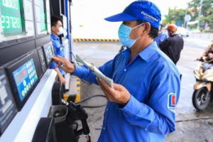 Giá xăng dầu hôm nay ngày 14/8/2024: Giá dầu giảm do lo ngại về xung đột Trung Đông lan rộng