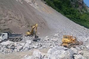 Mỏ đá vôi hơn 5,9ha làm vật liệu xây dựng được tỉnh Thanh Hóa giao cho doanh nghiệp nào thăm dò?