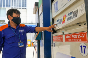 Giá xăng dầu hôm nay 19/8/2024: Giá dầu biến động