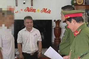 Khởi tố nguyên Chủ tịch phường, bắt tạm giam kế toán