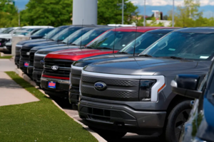 Xe điện trở thành nỗi ám ảnh của Ford: Cứ bán là lỗ, nguy cơ sắp ‘bỏ biển’ 1,9 tỷ USD, kế hoạch ra mắt dòng bán tải mới bị lùi 18 tháng