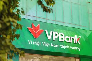 Một lãnh đạo VPBank vừa mua xong lượng lớn cổ phiếu VPB