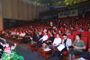 Khắc sâu tình dân tộc, nghĩa đồng bào, cùng vượt qua thiên tai