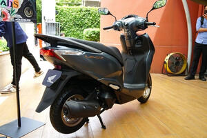 Giá xe Honda LEAD 2025 giữa tháng 9/2024 siêu hấp dẫn, hút khách Việt nhờ giá rẻ nhưng có ABS