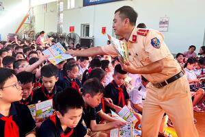 Gần 15.000 học sinh được tuyên truyền về an toàn giao thông