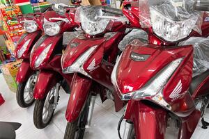 Bảng giá xe Honda Future 125 FI 2024 tháng 10/2024 giảm sập sàn, giá cực rẻ lấn át Wave Alpha và RSX