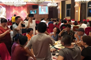 Nam sinh học kém vẫn đỗ đại học danh tiếng, gia đình mở tiệc linh đình: Khách khứa nhìn giấy báo đỗ xong liền đứng dậy về ngay lập tức
