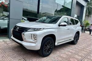 Thời điểm vàng để 'chốt' mẫu SUV cỡ D giảm sốc tới 270 triệu đồng, rẻ ngang Mazda CX-5, Honda CR-V