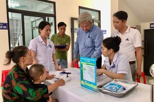 Triển khai chiến dịch tiêm chủng vắc xin sởi cho trẻ