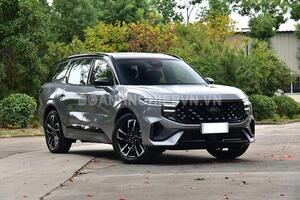 SUV 7 chỗ, thiết kế sang chảnh, công suất 252 mã lực, có phiên bản hybrid, giá 754 triệu đồng
