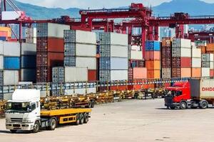 Tổng trị giá xuất nhập khẩu đạt trên 647 tỷ USD