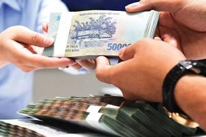 Thủ tướng yêu cầu giám sát chặt chẽ việc công bố lãi suất của các tổ chức tín dụng