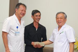 Cuộc hội ngộ xúc động sau 14 năm diễn ra ca ghép gan từ người chết não đầu tiên tại Việt Nam