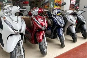 Giá xe máy Lead mới nhất hôm nay 13/12/2024: Xe Honda Lead 2025 bản đặc biệt lăn bánh từ 49 triệu đồng